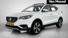 Wit Gebruikt 2020 MG ZS Luxury Sedan | € 14.995 (Eerlijke prijs)