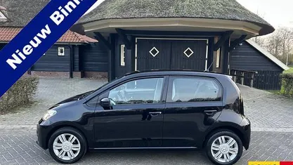 Occasion VW up! high up! 60 PK (44 kW) 2019 Zwart Hatchback