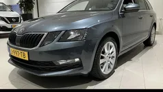 Grijs Gebruikt 2020 Skoda Octavia Business Line Stationwagen | € 17.900 (Eerlijke prijs)