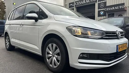 Wit Occasion 2020 VW Touran MPV | € 9.999 (Super prijs)