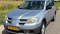 Grijs, metallic lak Gebruikt 2005 Mitsubishi Outlander Comfort Edition SUV | € 2.749 (Eerlijke prijs)