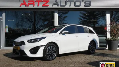 Wit Occasion 2022 Kia Ceed Hatchback | € 21.300 (Goede deal)