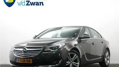 Grijs Gebruikt 2014 Opel Insignia Edition Hatchback | € 7.950 (Eerlijke prijs)