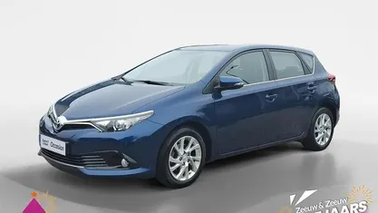 (8t5) Gebruikt 2016 Toyota Auris Limited Hatchback | € 12.935 (Eerlijke prijs)