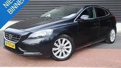 Gebruikt 2014 Volvo V40 Momentum Stationwagen | € 13.500 (Eerlijke prijs)