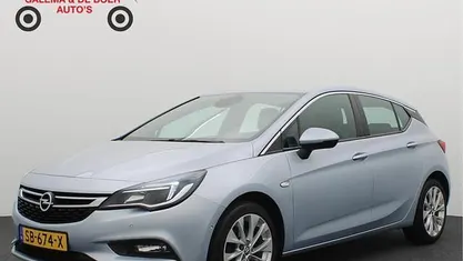 Blauw Occasion 2017 Opel Astra Innovation Hatchback | € 12.888 (Eerlijke prijs)