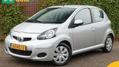 Grijs Gebruikt 2011 Toyota Aygo Comfort Hatchback | € 3.250 (Eerlijke prijs)