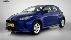 Glass blue (blauw metallic) Gebruikt 2024 Mazda 2 Center-Line Hatchback | € 24.445 (Eerlijke prijs)