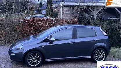 Occasion 2013 Fiat Punto Evo Lounge Hatchback | € 2.950 (Eerlijke prijs)