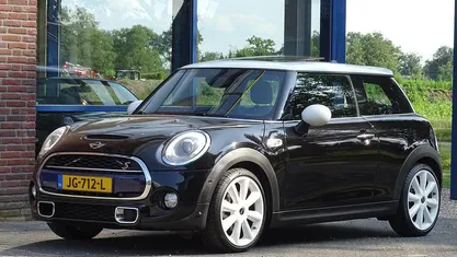 Zwart Gebruikt 2015 Mini John Cooper Works Business Hatchback | € 11.950 (Eerlijke prijs)