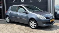 Blauw Gebruikt 2009 Renault Clio R.S. Rip Curl Hatchback | € 2.750 (Eerlijke prijs)