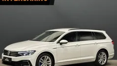 Wit, metallic lak Gebruikt 2020 VW Passat Business Stationwagen | € 24.500 (Eerlijke prijs)