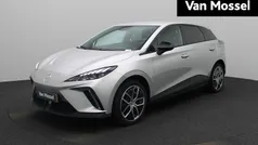 Hatchback Gebruikt 2023 MG MG4 EV Luxury Hatchback | € 23.400 (Eerlijke prijs)