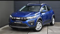 Blauw Gebruikt 2024 Dacia Sandero Expression Hatchback | € 17.949 (Eerlijke prijs)