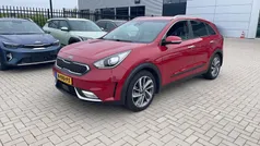 Rood Gebruikt 2018 Kia Niro SUV | € 19.995 (Eerlijke prijs)