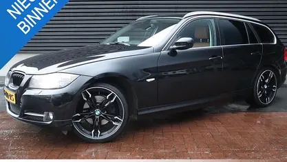 Zwart Gebruikt 2011 BMW 325 Comfort Edition Stationwagen | € 12.500 (Super prijs)