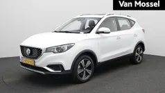 Wit Gebruikt 2020 MG ZS Luxury Sedan | € 14.995 (Eerlijke prijs)