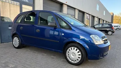 Blauw Gebruikt 2005 Opel Meriva Essentia MPV | € 2.995 (Eerlijke prijs)