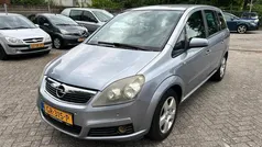 Grijs Gebruikt 2007 Opel Zafira Essentia MPV | € 2.950 (Eerlijke prijs)