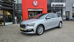 Grijs Gebruikt 2022 Skoda Scala Sport Hatchback | € 18.190 (Eerlijke prijs)