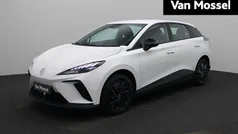 Wit Gebruikt 2023 MG MG4 EV Hatchback | € 18.995 (Eerlijke prijs)