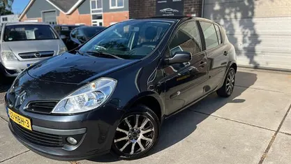 Occasion Renault Clio II 75 PK (55 kW) 2008 Grijs Hatchback