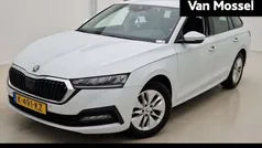 Wit Gebruikt 2021 Skoda Octavia Business Line Stationwagen | € 16.900 (Eerlijke prijs)
