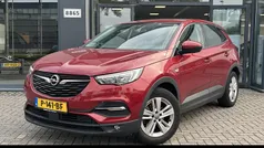Rood Gebruikt 2018 Opel Grandland X Innovation SUV | € 12.745 (Eerlijke prijs)