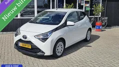 Gebruikt 2020 Toyota Aygo X-play Hatchback | € 13.549 (Eerlijke prijs)