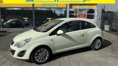 Zwart Gebruikt 2013 Opel Corsa Cosmo Hatchback | € 5.650 (Eerlijke prijs)