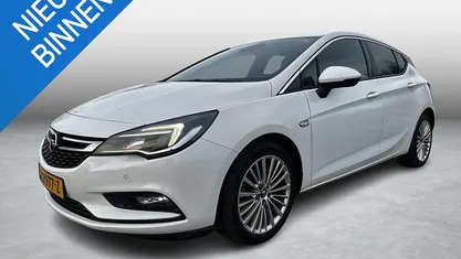 Wit Gebruikt 2016 Opel Astra Innovation Hatchback | € 8.700 (Eerlijke prijs)