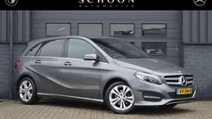 Grijs Gebruikt 2016 Mercedes B180 Ambition MPV | € 14.950 (Eerlijke prijs)