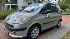Grijs Gebruikt 2007 Peugeot 1007 Hatchback | € 1.350 (Eerlijke prijs)