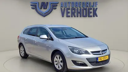 Grijs Occasion 2016 Opel Astra Business Stationwagen | € 7.900 (Eerlijke prijs)