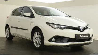 Occasion Toyota Auris Hybrid Business Edition 136 PK (100 kW) 2019 Wit Hatchback