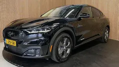 Zwart Gebruikt 2021 Ford Mustang Mach-E SUV | € 29.850 (Goede deal)