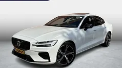 Wit Gebruikt 2023 Volvo S60 Plus Sedan | € 36.500 (Eerlijke prijs)