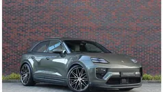 Groen, metallic lak Gebruikt 2024 Porsche Macan SUV | € 105.950 (Eerlijke prijs)