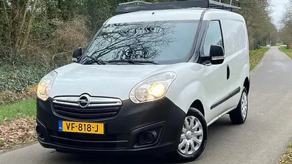 (metallic) Gebruikt 2013 Opel Combo Van | € 3.975 (Eerlijke prijs)