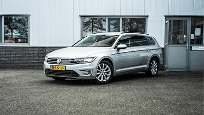 Grijs Gebruikt 2017 VW Passat GTE Stationwagen | € 12.950 (Eerlijke prijs)