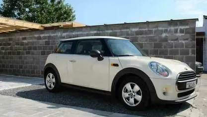 Beige Gebruikt 2016 Mini ONE Hatchback | € 9.250 (Eerlijke prijs)