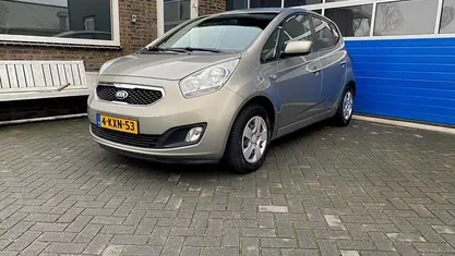 Occasion Kia Venga 90 PK (66 kW) 2013 Grijs Hatchback