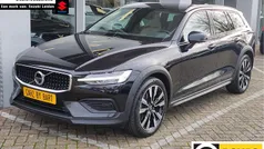 Zwart Gebruikt 2020 Volvo V60 CC Pro Stationwagen | € 37.845 (Goede deal)