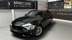 Zwart Gebruikt 2016 BMW 330 Sport Line Sedan | € 24.499 (Eerlijke prijs)
