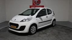Wit Gebruikt 2012 Peugeot 107 Hatchback | € 4.950 (Eerlijke prijs)