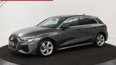 Grijs Gebruikt 2021 Audi A3 Sportback Comfort Hatchback | € 25.400 (Eerlijke prijs)