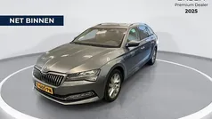 Grijs Gebruikt 2023 Skoda Superb Business Line Stationwagen | € 29.440 (Eerlijke prijs)