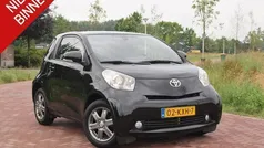 Zwart Gebruikt 2010 Toyota iQ Hatchback | € 7.995 (Eerlijke prijs)
