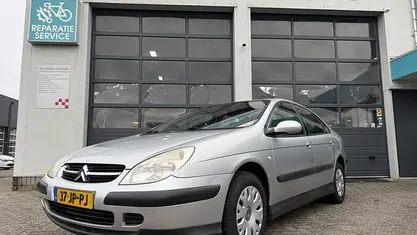 Grijs Gebruikt 2002 Citroën C5 Prestige Hatchback | € 999 (Eerlijke prijs)