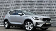Grijs Gebruikt 2023 Volvo XC40 Core SUV | € 38.694 (Eerlijke prijs)